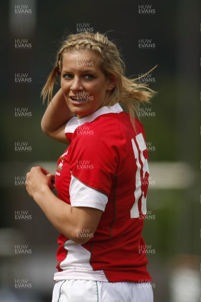 09.05.10 Wales v England - Womens' Under 20's - Wales' full back Kerin Lake 