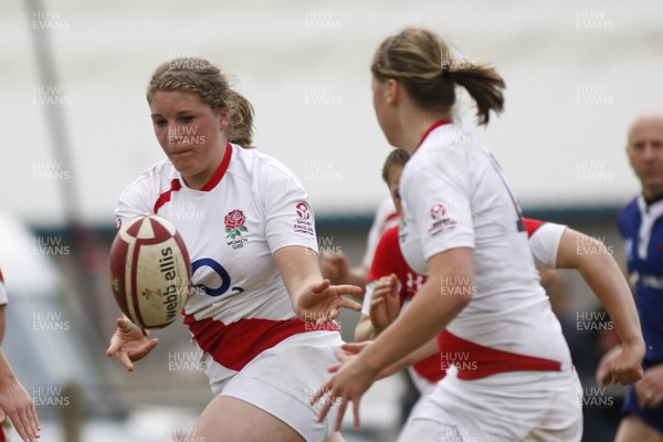 09.05.10 Wales v England - Womens' Under 20's - England's Poppy Cleall pops a pass to Amber Reed. 