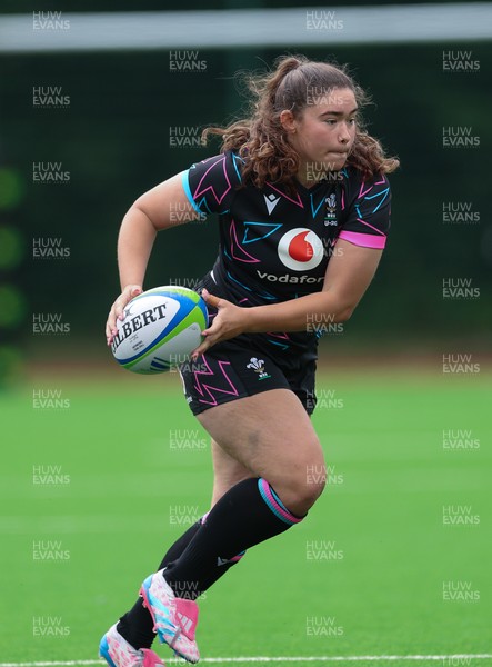 050725  Wales Women U20 v Ireland Women U20, Women’s U20 Six Nations Summer Series - Gwennan Hopkins of Wales breaks away