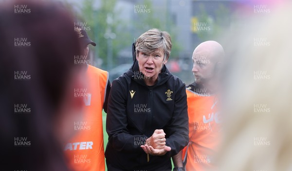 050725  Wales Women U20 v Ireland Women U20, Women’s U20 Six Nations Summer Series - Wales Women U20 head coach Liza Burgess speaks to the players at the end of the match