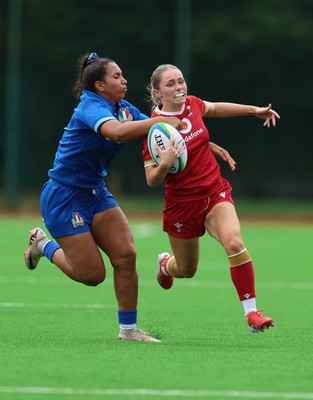 170725 - Wales Women U20 v Italy Women U20, Women’s U20 Six Nations Summer Series -  Hanna Marshall of Wales looks to attack