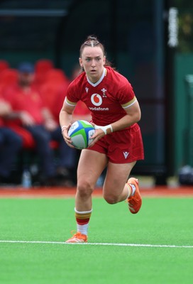 170725 - Wales Women U20 v Italy Women U20, Women’s U20 Six Nations Summer Series - Sian Jones of Wales looks to attack