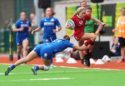 170725 - Wales Women U20 v Italy Women U20, Women’s U20 Six Nations Summer Series - Hanna Marshall of Wales is tackled by Lucie Jeanne Moioli of Italy