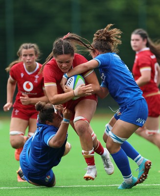 170725 - Wales Women U20 v Italy Women U20, Women’s U20 Six Nations Summer Series - Jorja Aiono of Wales charges forward