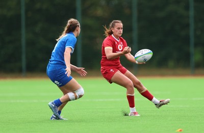 170725 - Wales Women U20 v Italy Women U20, Women’s U20 Six Nations Summer Series - Carys Hughes of Wales passes the ball