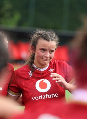 170725 - Wales Women U20 v Italy Women U20, Women’s U20 Six Nations Summer Series - Wales captain Branwen Metcalfe speaks to her players at the end of the match