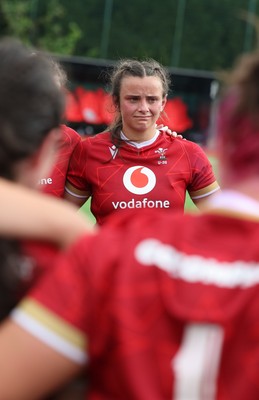 170725 - Wales Women U20 v Italy Women U20, Women’s U20 Six Nations Summer Series - Wales captain Branwen Metcalfe speaks to her players at the end of the match