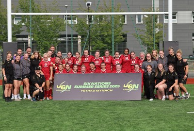 170725 - Wales Women U20 v Italy Women U20, Women’s U20 Six Nations Summer Series - Wales U20 players and management at the end of the match