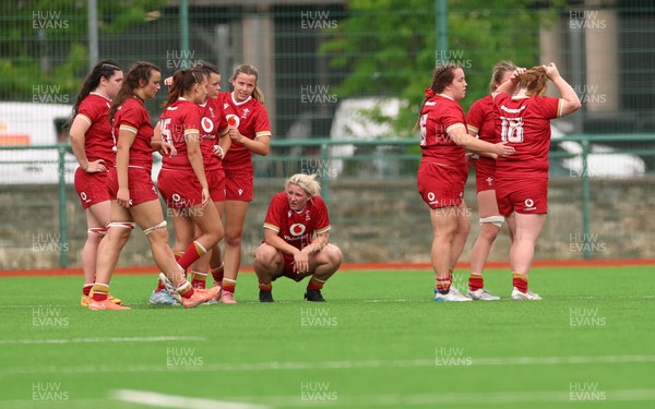 170725 - Wales Women U20 v Italy Women U20, Women’s U20 Six Nations Summer Series - Wales U20 players on the final whistle