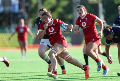 110725 - Wales Women U20 v Scotland Women U20, Women’s U20 Six Nations Summer Series - Branwen Metcalfe of Wales dives in to score the fourth try