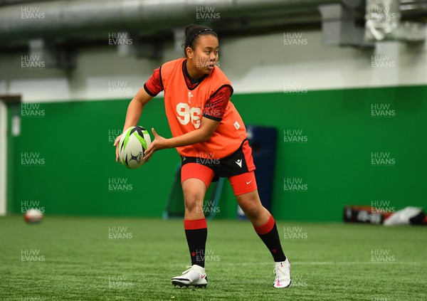 030422 - Wales Women Under 18 Rugby Training - Jenna De Vera
