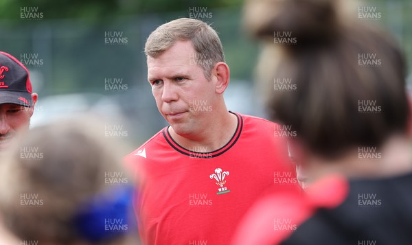 250822 - Wales Women Rugby Units Session - Wales’ Head coach Ioan Cunningham during a training session ahead of the match against Canada