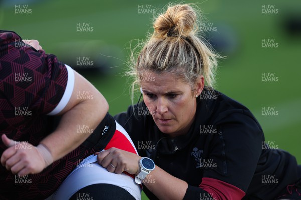 031123 - Wales Women v Australia Women, WXV1 - Wales coach Catrina Nicholas-McLaughlin during warm up