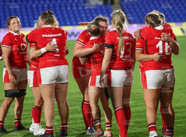 031123 - Wales Women v Australia Women, WXV1 - Wales players gather together at the end of the match