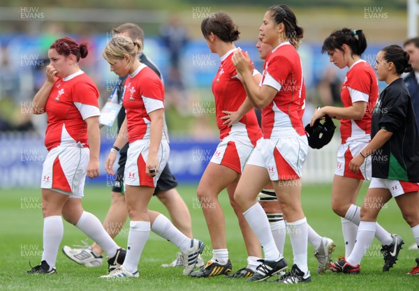 20.08.10 - Wales Women v Australia Women - Women's Rugby World Cup 2010 - Wales players look dejected at the end of the game. 