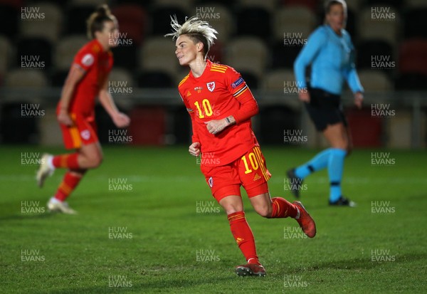 011220 - Wales Women v Belarus Women - UEFA Championship Qualifier - Jess Fishlock of Wales celebrates scoring a penalty