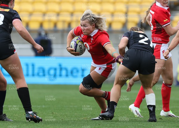 211023 - Wales Women v Canada Women, WXV1 - Alex Callender of Wales takes on Justine Pelletier of Canada 