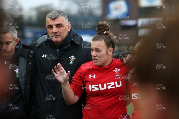 241118 - Wales Women v Canada Women - Friendly - Head Coach Rowland Phillips and Carys Phillips of Wales