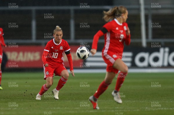 040419 - Wales v Czech Republic, Women's International Challenge Match - Jess Fishlock of Wales plays the ball forward