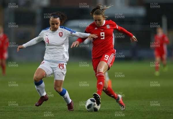 040419 - Wales v Czech Republic, Women's International Challenge Match - Kayleigh Green of Wales holds off Petra Vystejnova of Czech Republic
