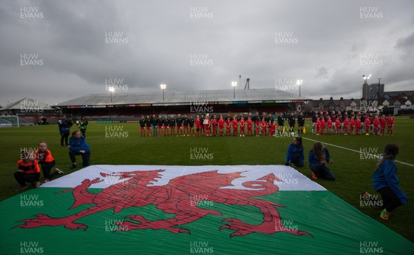 040419 - Wales v Czech Republic, Women's International Challenge Match - The Wales team line up for the anthems