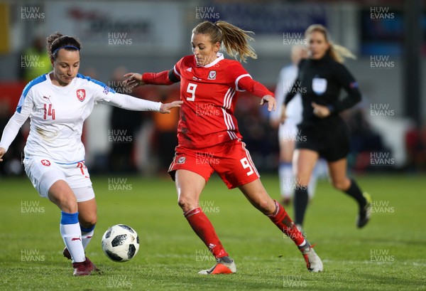 040419 - Wales v Czech Republic, Women's International Challenge Match - Kayleigh Green of Wales is challenged by Petra Vystejnova of Czech Republic