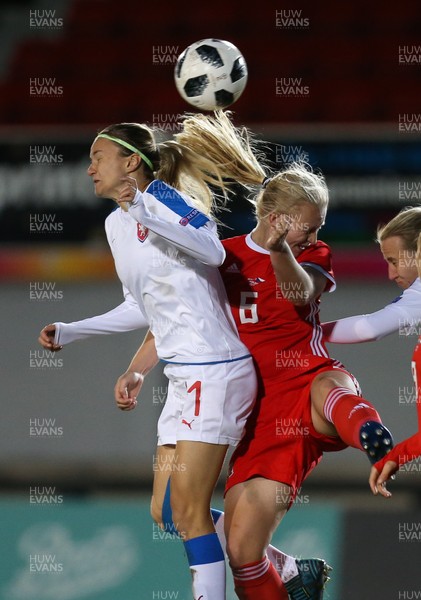 040419 - Wales v Czech Republic, Women's International Challenge Match - Elise Hughes of Wales and Simona Necidova of Czech Republic compete for the ball