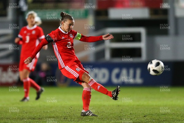 040419 - Wales v Czech Republic, Women's International Challenge Match - Loren Dykes of Wales plays the ball forward