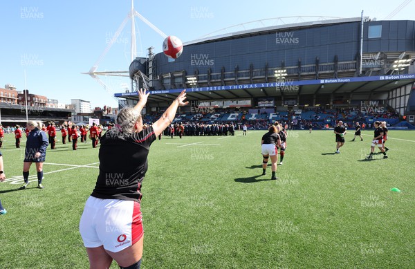 150423 - Wales v England, TicTok Women’s 6 Nations - Kelsey Jones of Wales throws in during warm up