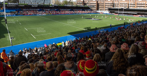 150423 - Wales v England, TicTok Women’s 6 Nations - A record crowd watch the match at the Cardiff Arms Park