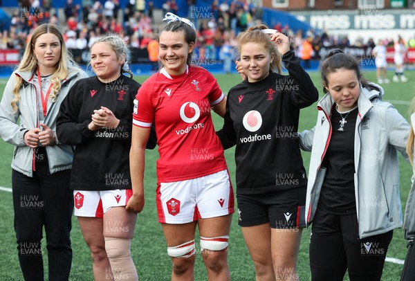 150423 - Wales v England, TicTok Women’s 6 Nations - Gwen Crabb, Alex Callender, Bryonie King, Niamh Terry and Jenna De Vera at the end of the match