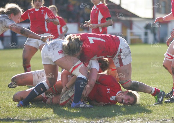 170313 Wales v England- Women's 6 Nations Championship -Wales' Catrina Nicholas cries out in pain as she's injured in the tackle