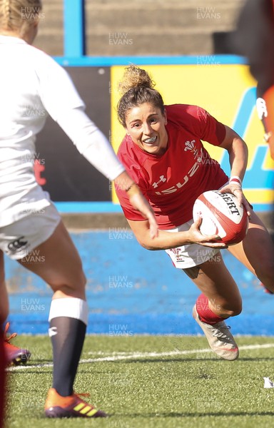 240219 - Wales v England, Women's Six Nations Championship 2019 - Jess Kavanagh of Wales races in to score try