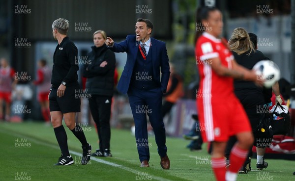 310818 - Wales Women v England Women - FIFA World Cup Qualifier - England Manager Phil Neville