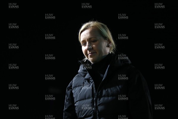 310818 - Wales Women v England Women - FIFA World Cup Qualifier - Wales Manager Jayne Ludlow at full time