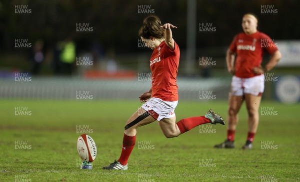 160318 - Wales Women v France Women - Natwest 6 Nations Championship - Robyn Wilkins of Wales kicks a penalty
