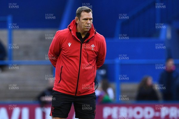 220422 - Wales Women v France Women - TikTok Women’s Six Nations - Wales coach Ioan Cunningham during the warm up