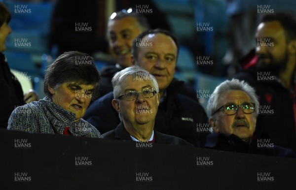 220422 - Wales Women v France Women - TikTok Women’s Six Nations - WRU Chief Executive Steve Phillips, Wales First Minister Mark Drakeford with his wife Claire and WRU President Gerald Davies