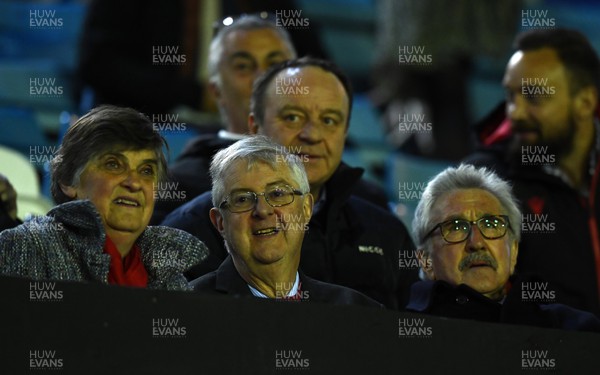 220422 - Wales Women v France Women - TikTok Women’s Six Nations - WRU Chief Executive Steve Phillips, Wales First Minister Mark Drakeford with his wife Claire and WRU President Gerald Davies