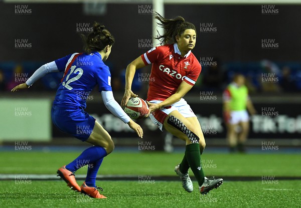 220422 - Wales Women v France Women - TikTok Women’s Six Nations - Robyn Wilkins of Wales is tackled by Gabrielle Vernier of France