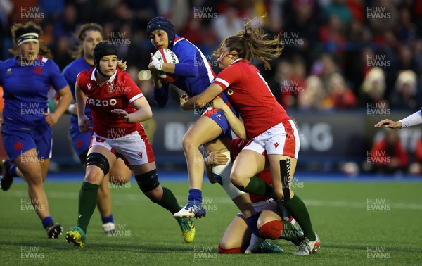 220422 - Wales Women v France Women - TikTok Womens Six Nations - Caroline Boujard of France is tackled by Robyn Wilkins of Wales