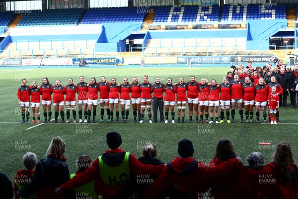 230220 - Wales Women v France Women - Women's 6Nations Championship -  Players of Wales line up for the anthems 