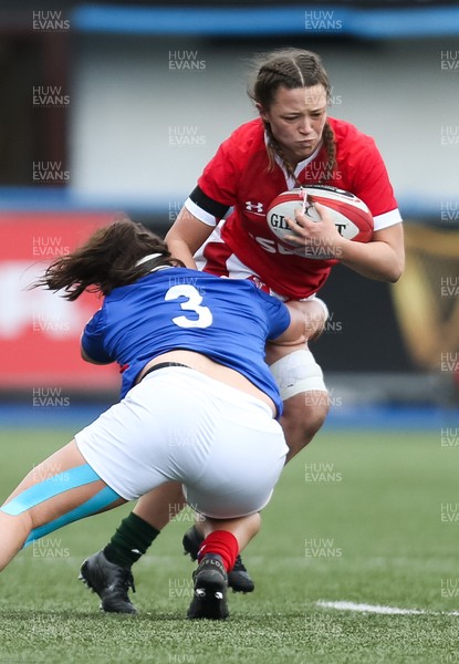 230220 - Wales Women v France Women, Womens Six Nations Championship 2020 - Alisha Butchers of Wales takes on Clara Joyeux of France