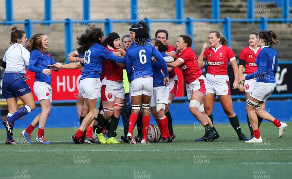 230220 - Wales Women v France Women, Womens Six Nations Championship 2020 - The team come to blows during the second half