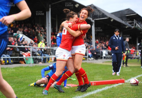 280216 - Wales Women v France Women - RBS Womens Six Nations 2016 -Dyddgu Hywel of Wales celebrates her try with Bethan Dainton (right)