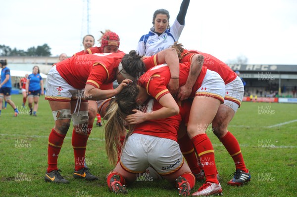 280216 - Wales Women v France Women - RBS Womens Six Nations 2016 -Megan York (1) of Wales celebrates her try with team mates