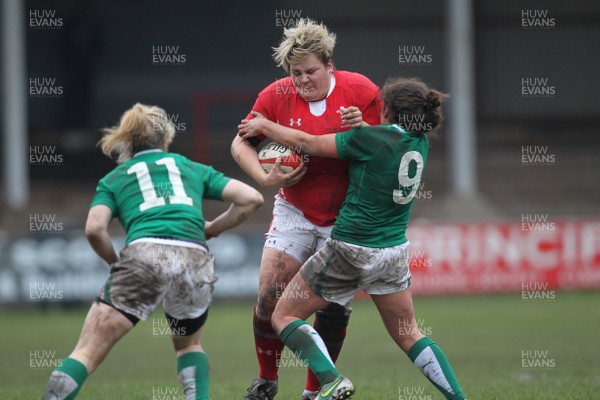 030213 - Wales Women v Ireland Women, 2013 RBS Womens 6 Nations, Aberavon - Wales' Carys Phillips takes on Ireland's Larissa Muldoon and Ireland's Alison Miller