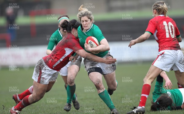 030213 - Wales Women v Ireland Women, 2013 RBS Womens 6 Nations, Aberavon - Ireland's Alison Miller charges forward