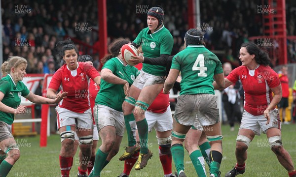 030213 - Wales Women v Ireland Women, 2013 RBS Womens 6 Nations, Aberavon - Ireland's Joy Neville claims line out ball