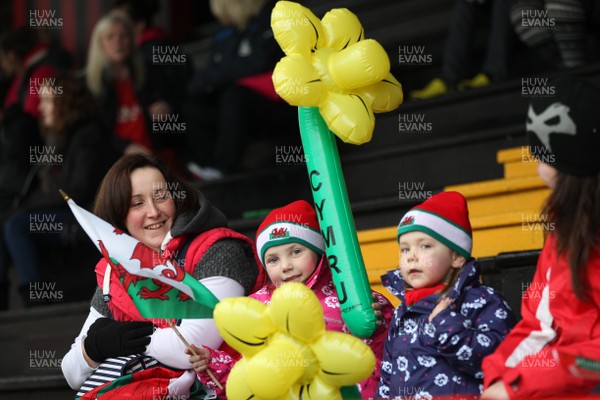 030213 - Wales Women v Ireland Women, 2013 RBS Womens 6 Nations, Aberavon - 